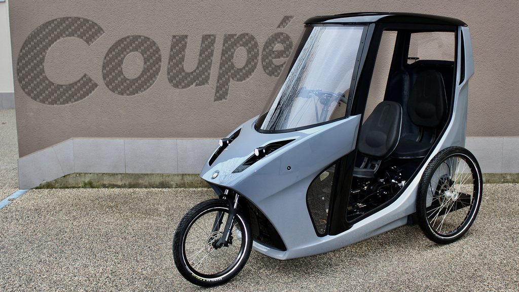 foto of indimob.it Coupé for two velocar tricycle for passenger transport